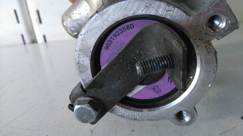 Bomba direccion peugeot 306 35 pt.  4 pt. (s2) 