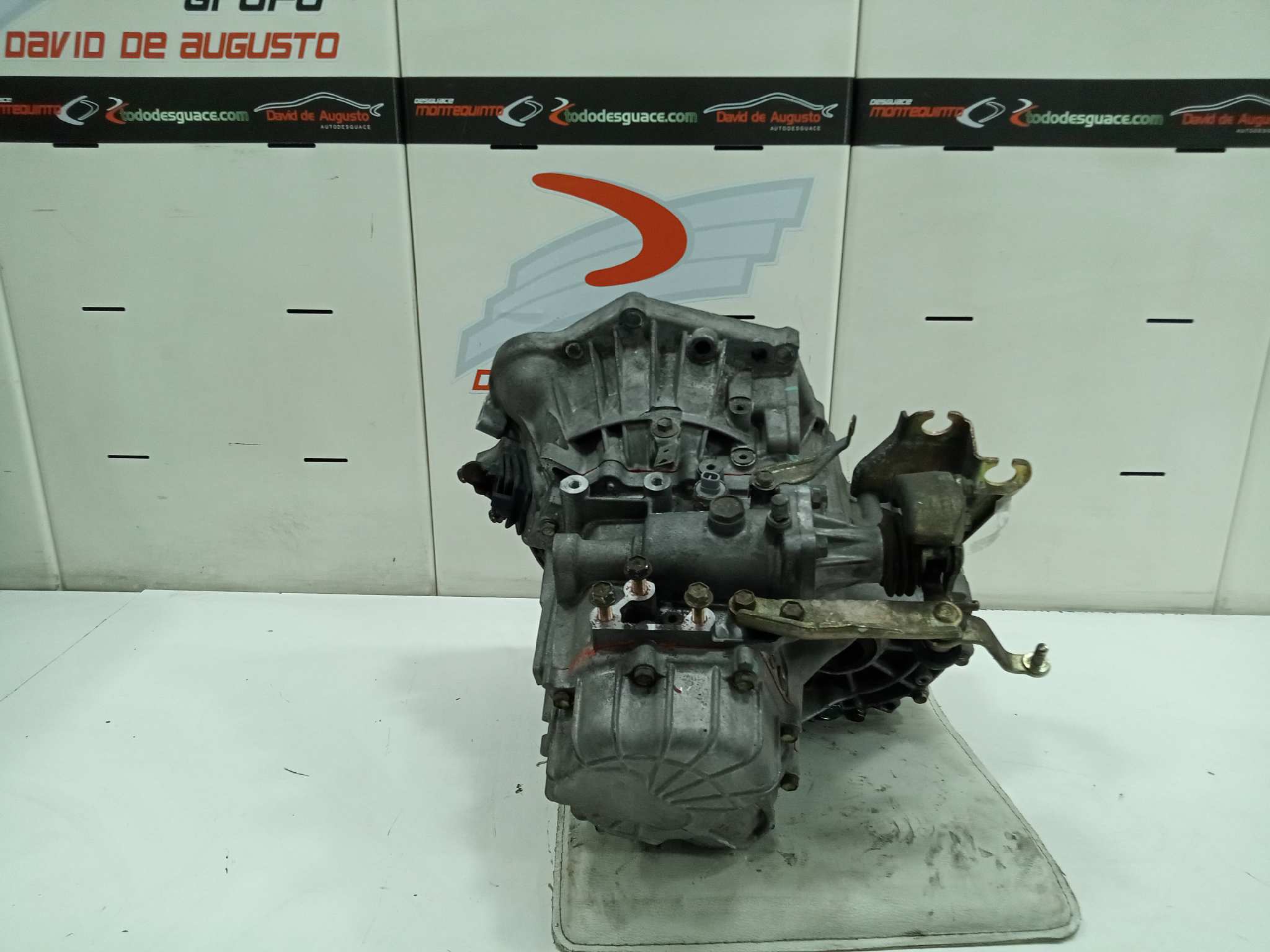 Caja cambios toyota corolla (e12) 1.6 linea luna berlina