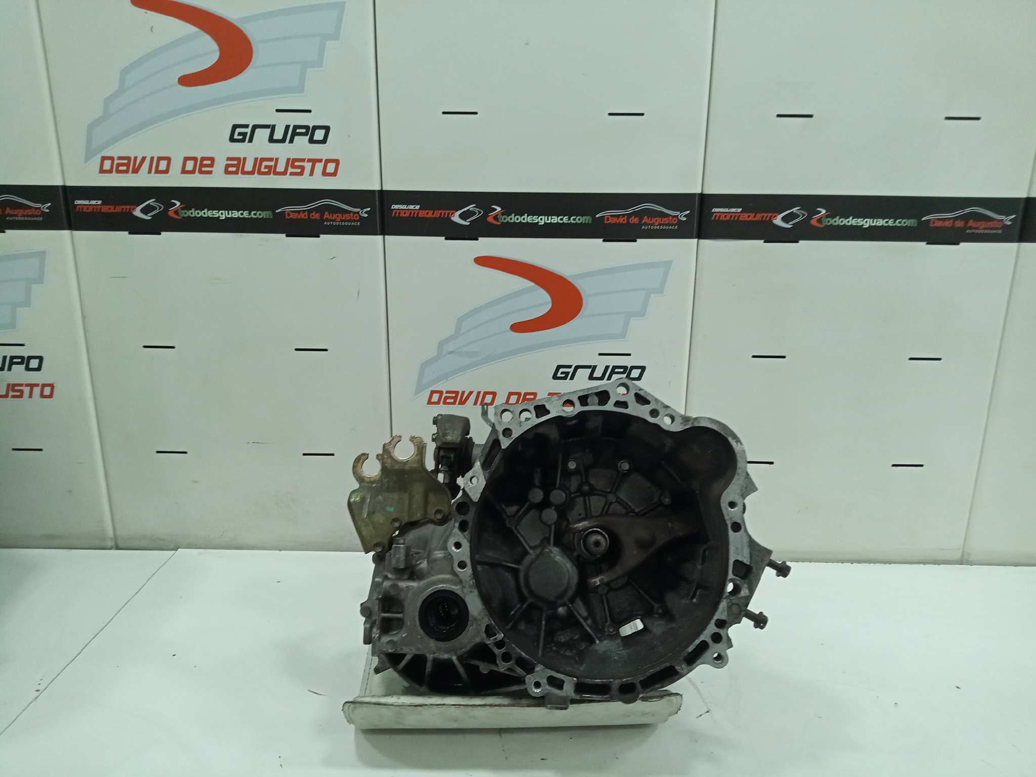 Caja cambios toyota corolla (e12) 1.6 linea luna berlina