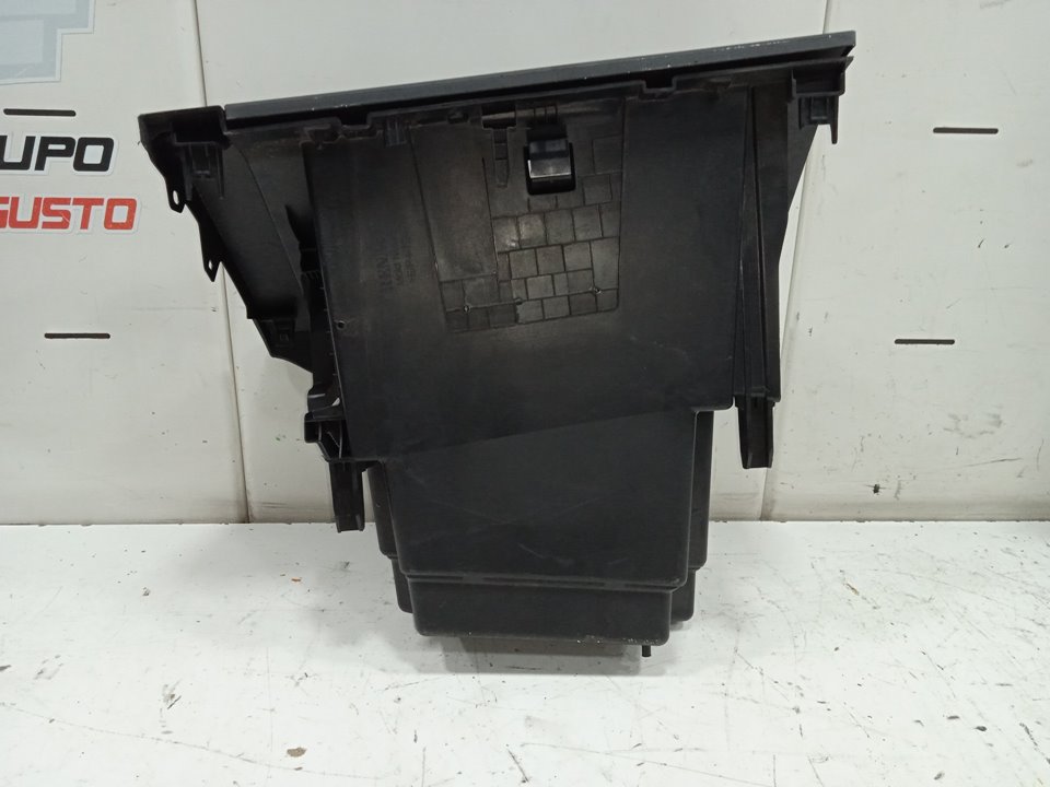 Guantera dacia sandero iii 