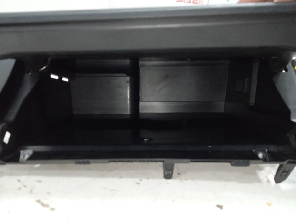 Guantera lexus ct (zwa10) 200h