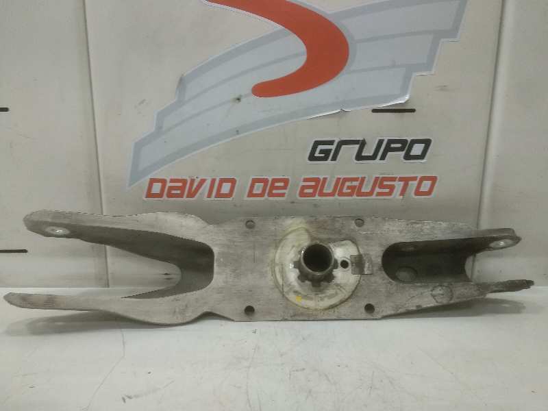 Brazo suspension inferior trasero izquierdo mercedes-benz clase gla (bm 156) 
