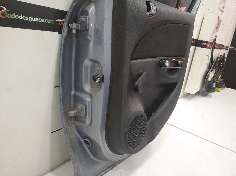 Puerta trasera derecha opel corsa d 111 years