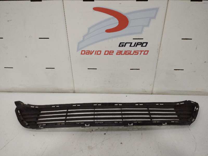 Rejilla paragolpes delantero toyota avensis (t27) advance