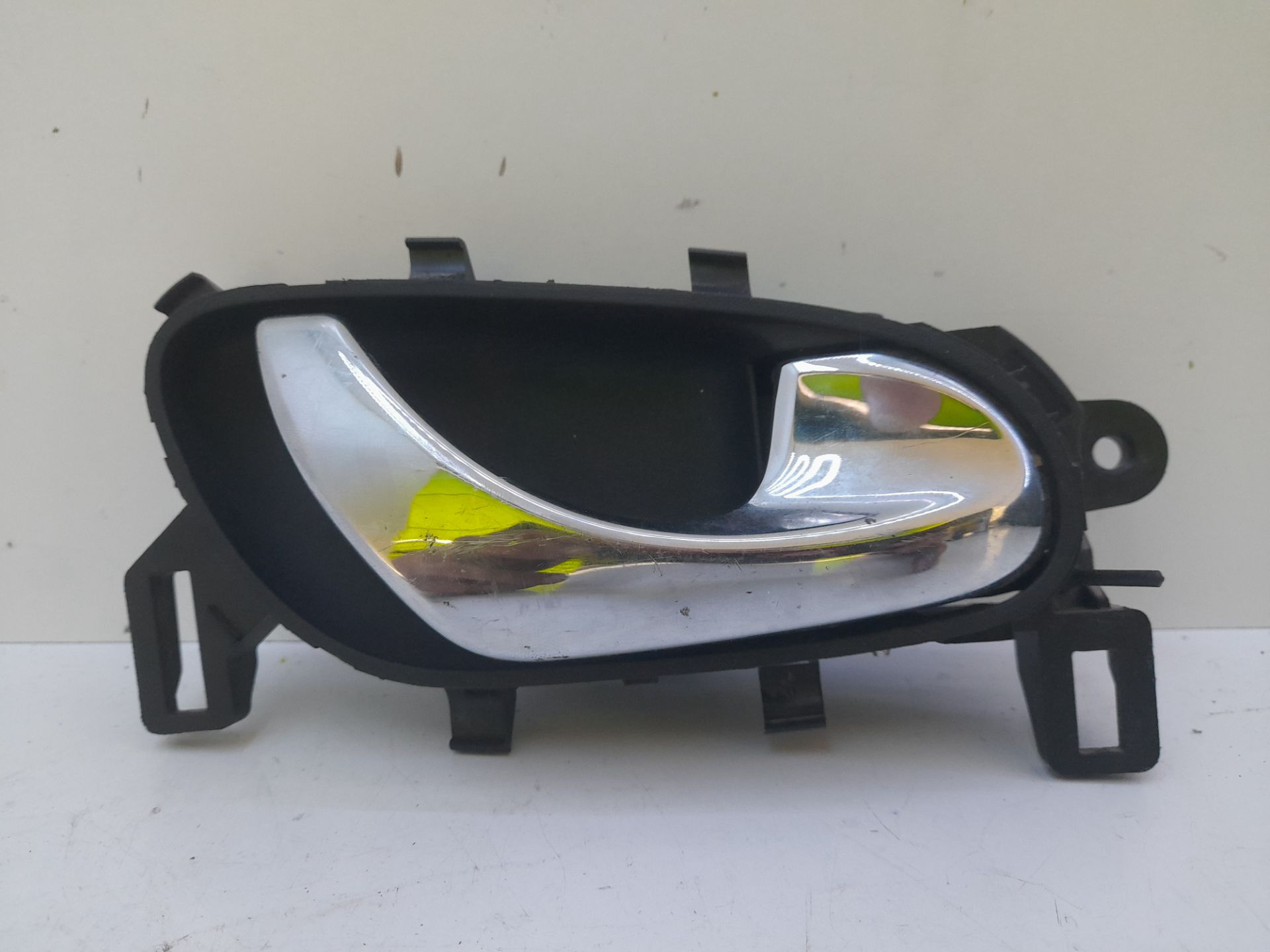 Maneta interior trasera derecha nissan qashqai (j11e) 360