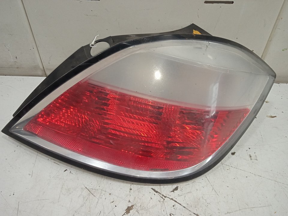 Piloto trasero derecho opel astra h berlina cosmo