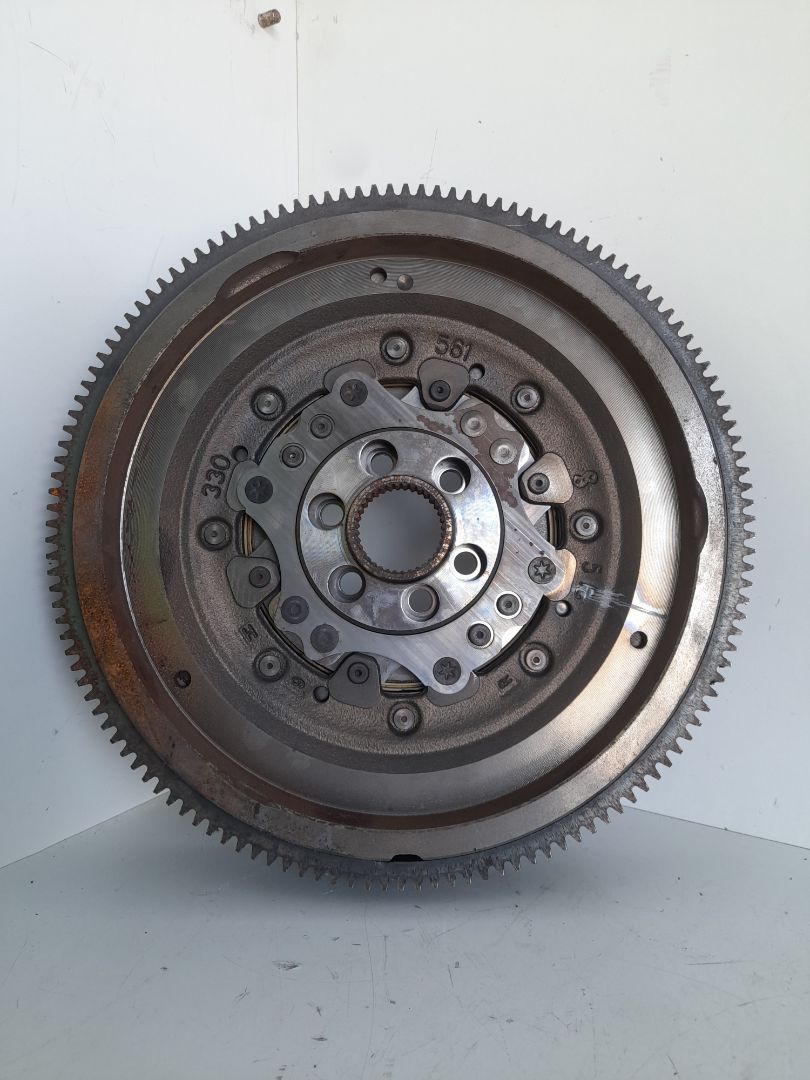 No identificado audi q3 (8ug) attraction