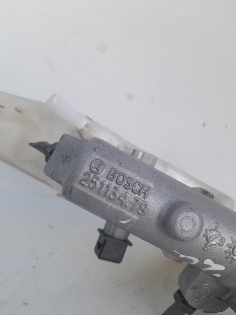 Bomba freno toyota corolla verso (r1) 2.2 d4d luna