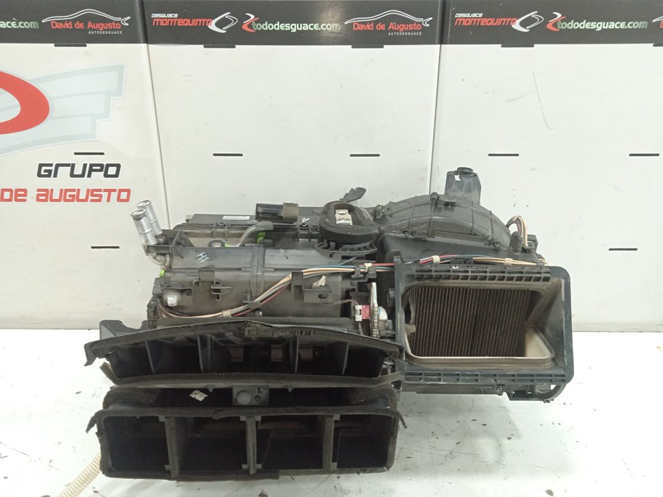 No identificado toyota auris (e15) luna+