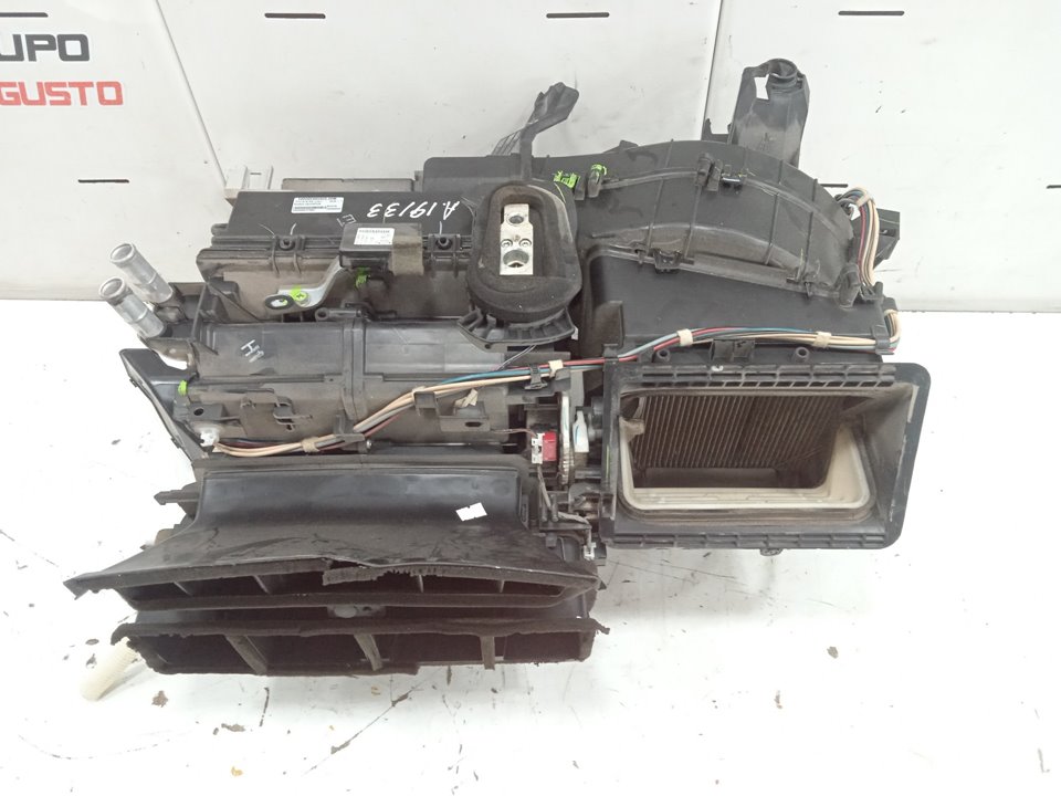 No identificado toyota auris (e15) luna+