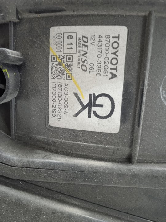 No identificado toyota auris (e15) luna+