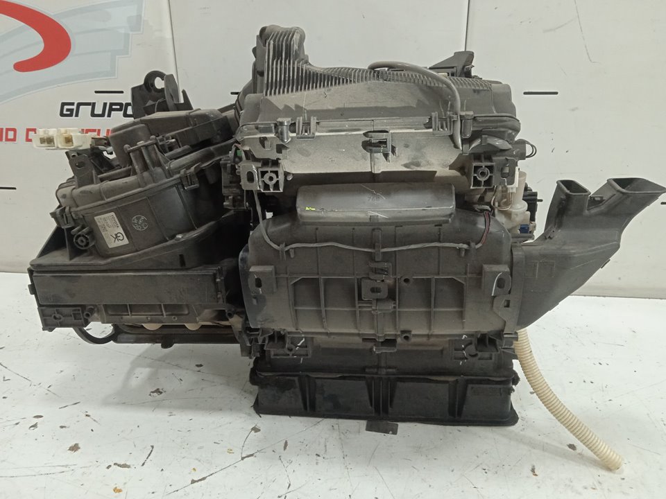 No identificado toyota auris (e15) luna+