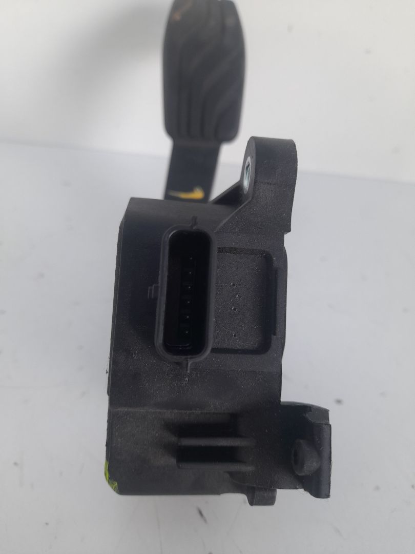 Pedal acelerador dacia sandero iii 