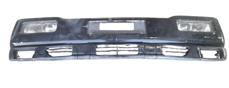 Paragolpes delantero nissan  no identificado