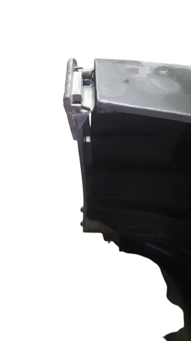 Paragolpes delantero nissan  no identificado