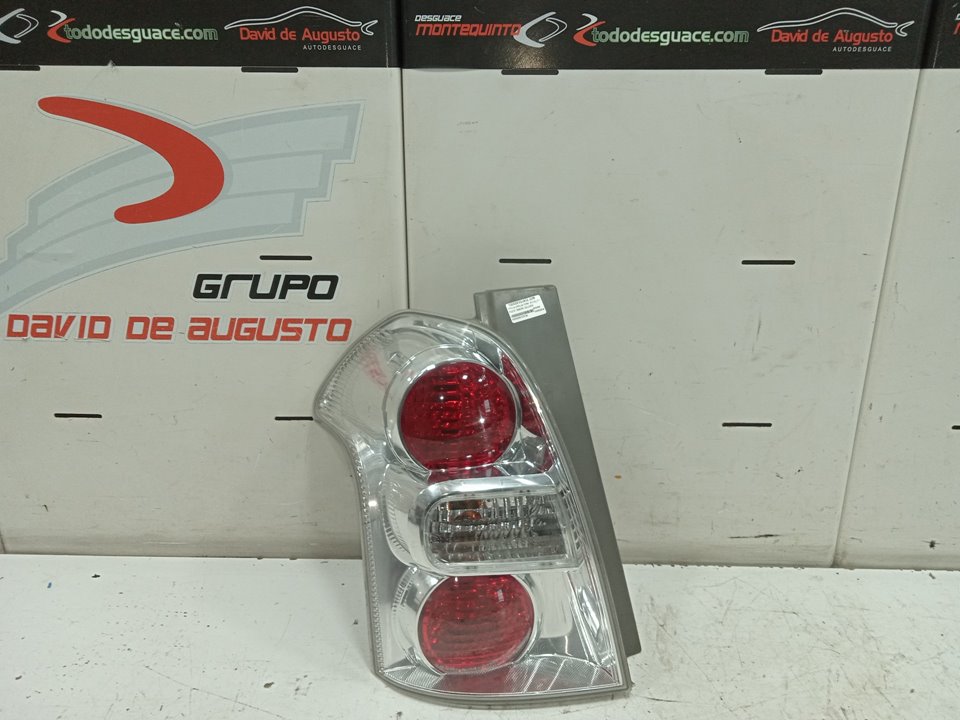 Piloto trasero izquierdo toyota corolla verso (r1) 2.2 d4d luna