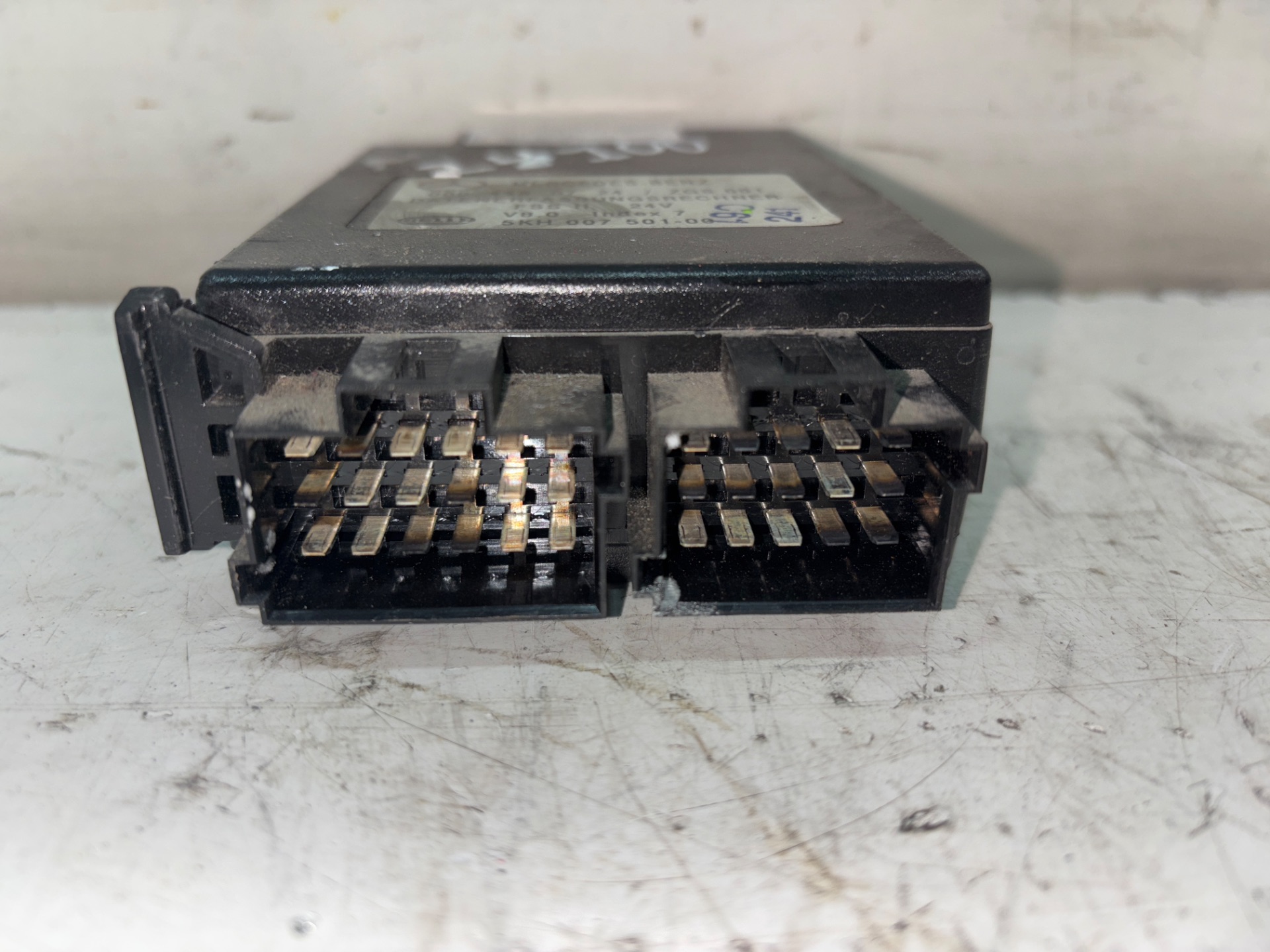 Unidad de control mercedes-benz atego 3-ejes 26 t bm 95024 (1998) 2528  (6x2)       om 906 la l 