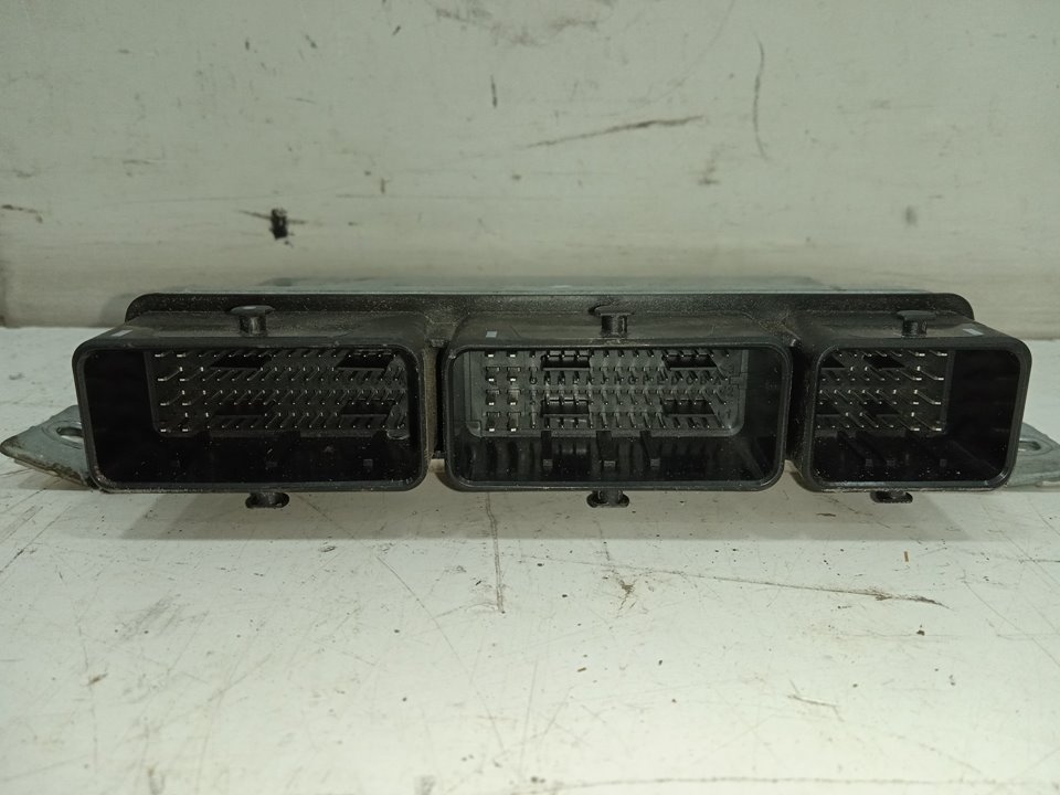 Centralita motor uce dacia sandero iii 