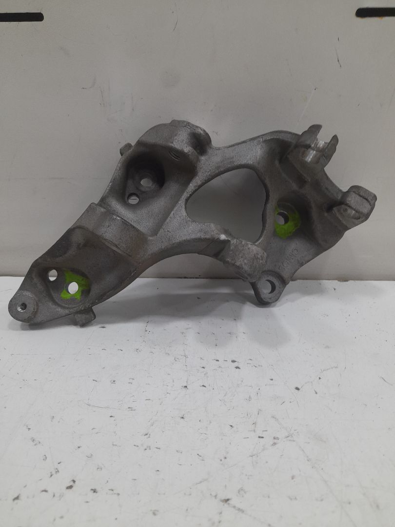 Soporte alternador citroen xsara picasso 1.6 hdi 90 sx