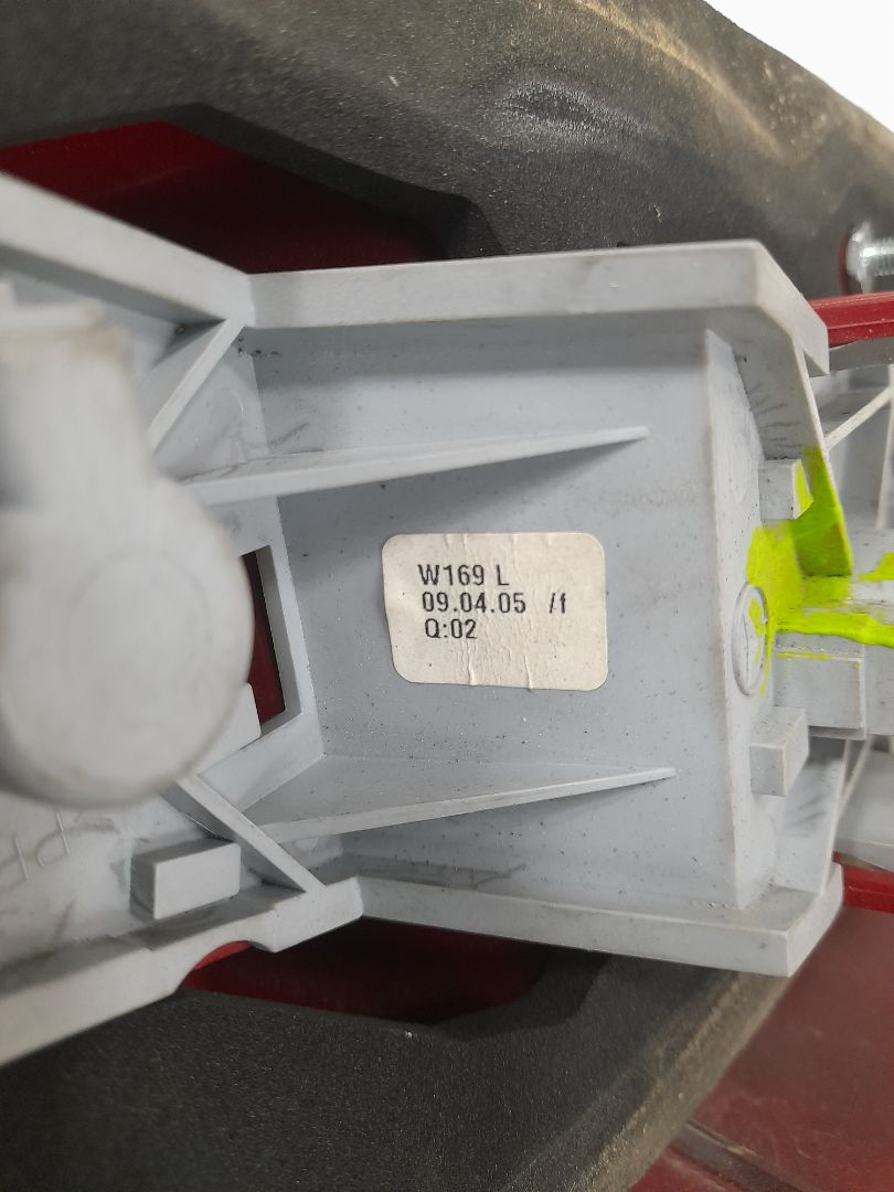 Piloto trasero izquierdo mercedes-benz clase a (bm 169) 