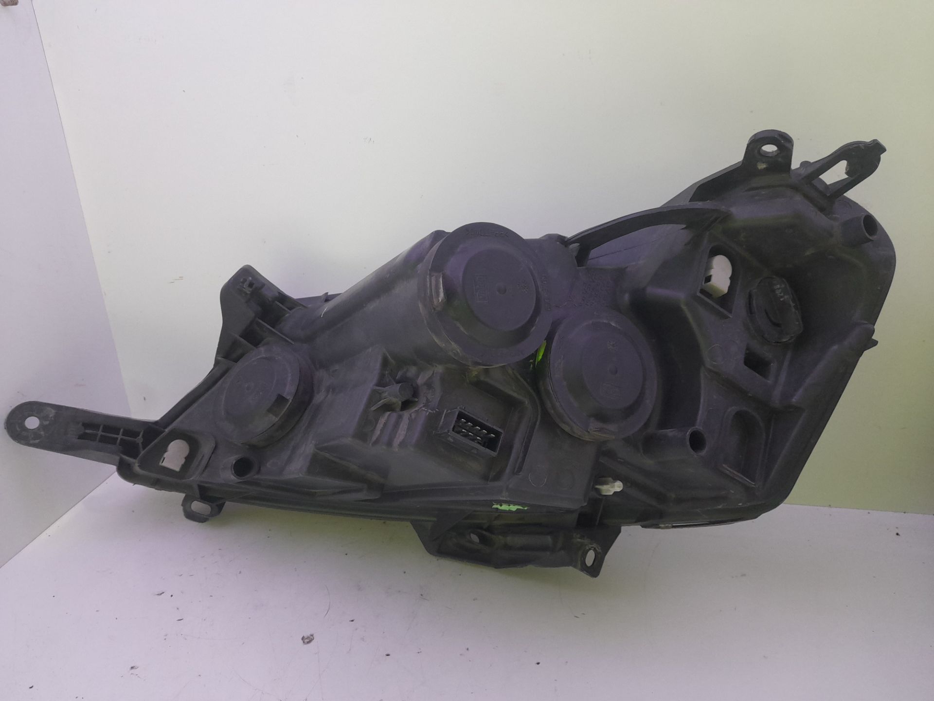 Faro derecho l1h1 furgón active