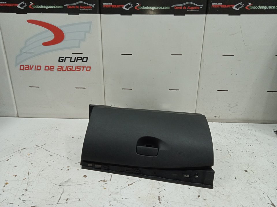 Guantera renault megane iii berlina 5p bose edition