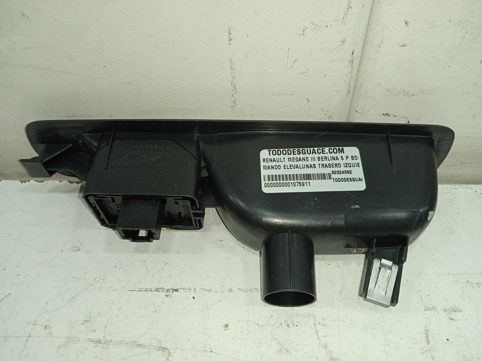 Mando elevalunas trasero izquierdo renault megane iii berlina 5p bose edition