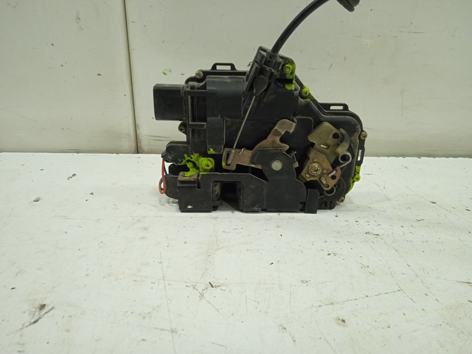 Cerradura puerta delantera derecha seat toledo (1m2) select