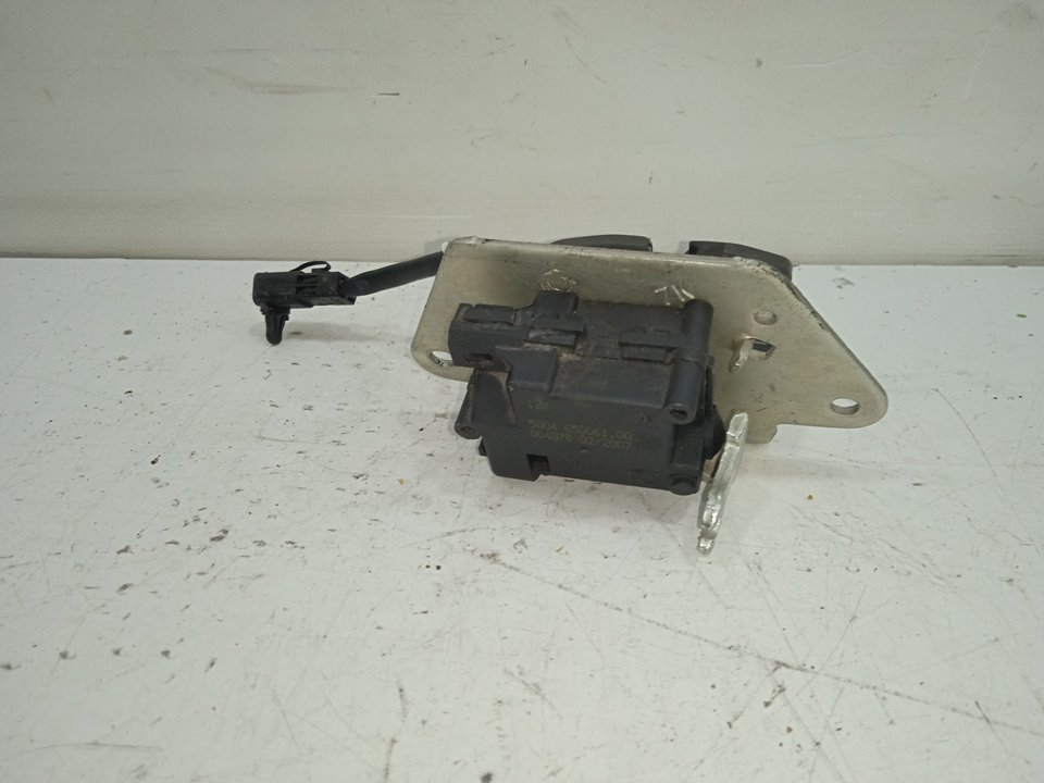 Cerradura maletero / porton lancia musa (184) 1.3 16v multijet argento