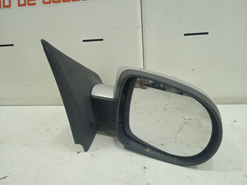 Retrovisor derecho renault clio iii confort dynamique