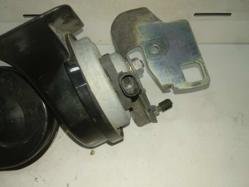  claxon   bmw serie 6 coupe (e63) 635d 3.0 turbodiesel cat