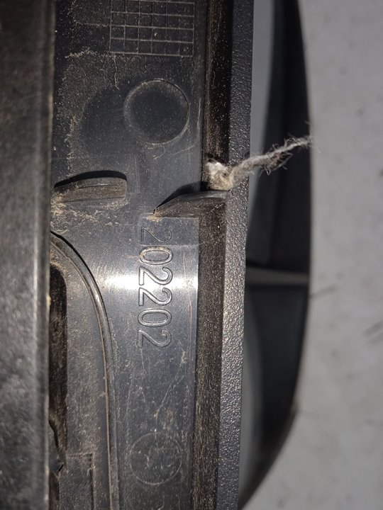 Retrovisor derecho iveco  no identificado