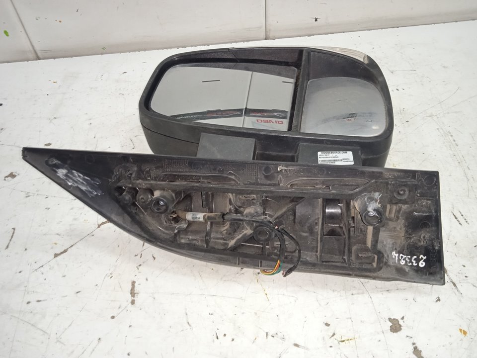Retrovisor derecho iveco  no identificado