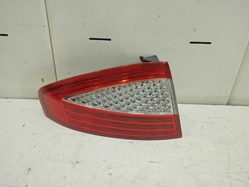 Piloto trasero izquierdo ford mondeo berlina (ca2) ghia