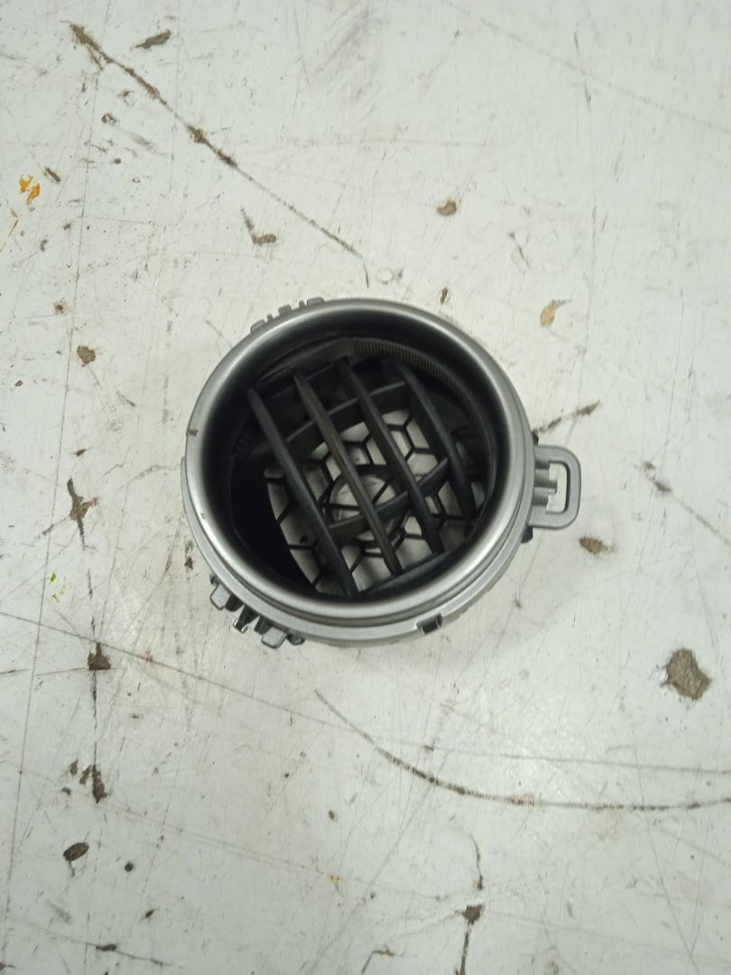 Aireador toyota yaris (p13) hybrid feel!