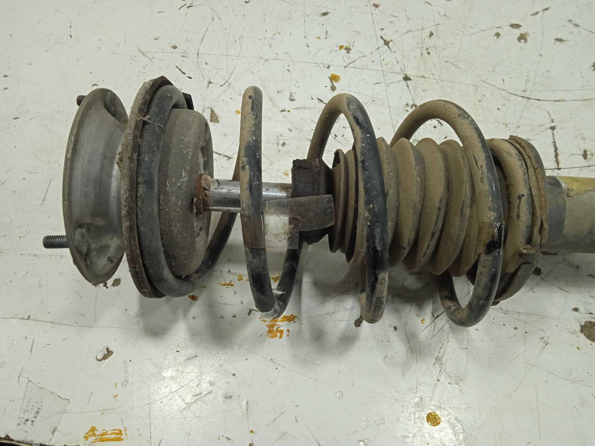 Amortiguador delantero derecho bmw serie 1 berlina (e81e87) 120d