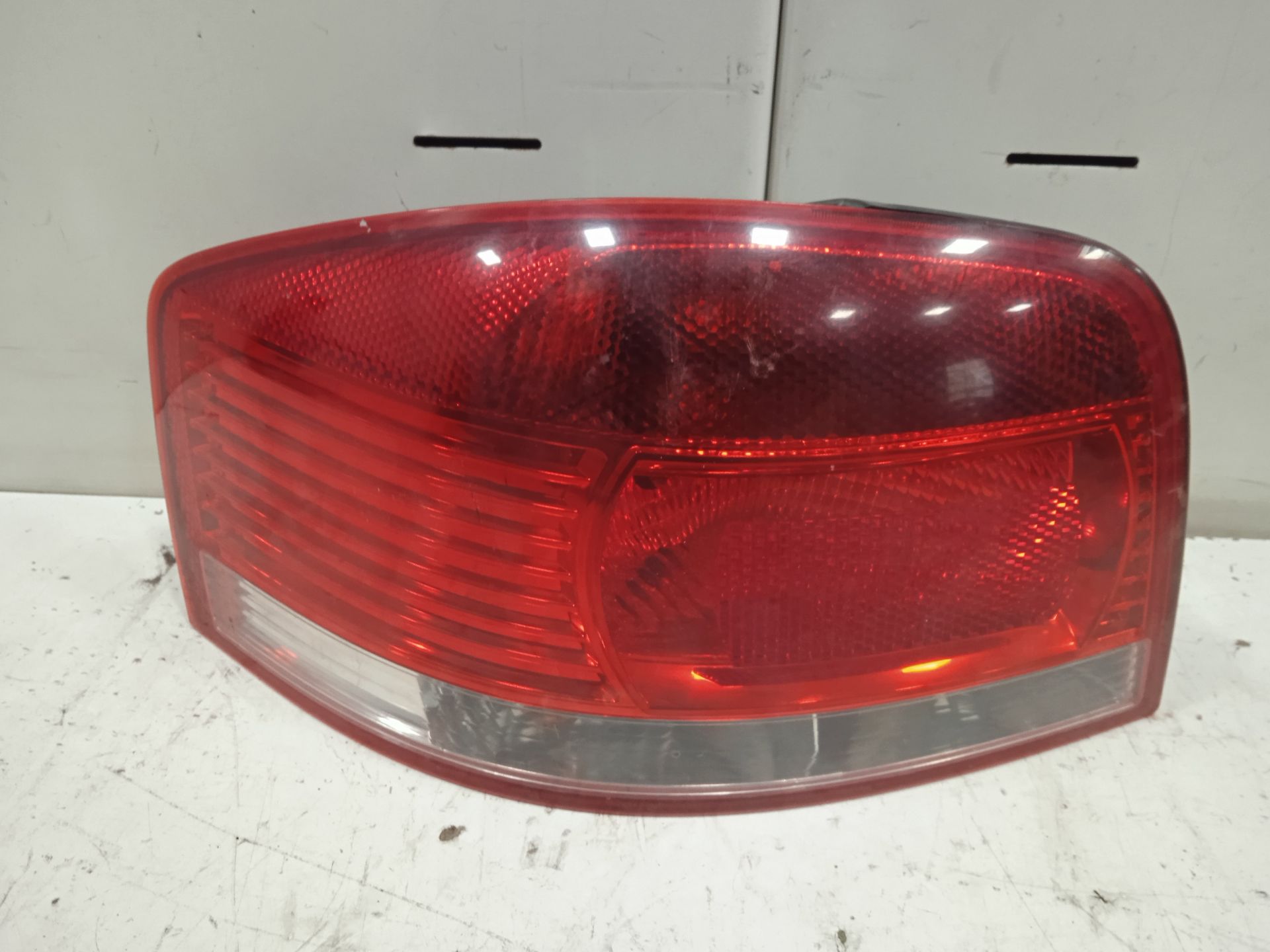 Piloto trasero izquierdo audi a3 (8p1) 2.0 tdi ambiente