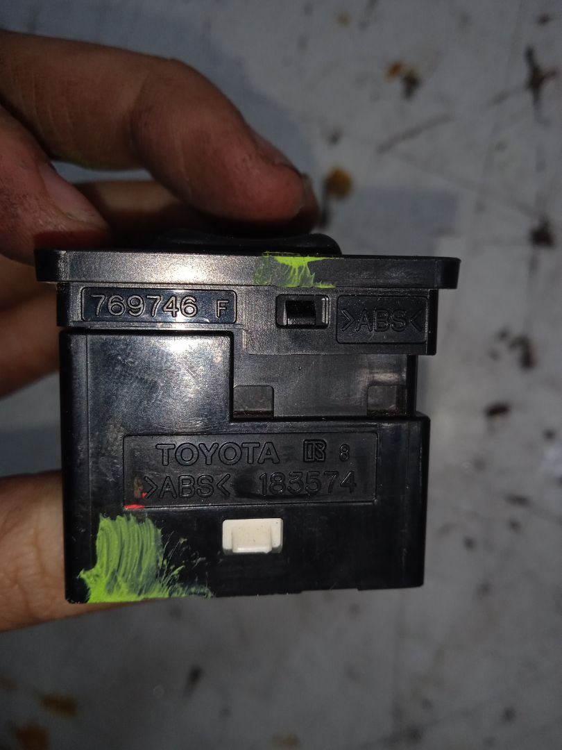 Mando retrovisor toyota yaris (p13) hybrid feel!