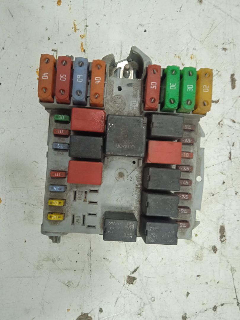 Caja reles / fusibles fiat ii bravo (198) 1.6 16v multijet easy (77kw)