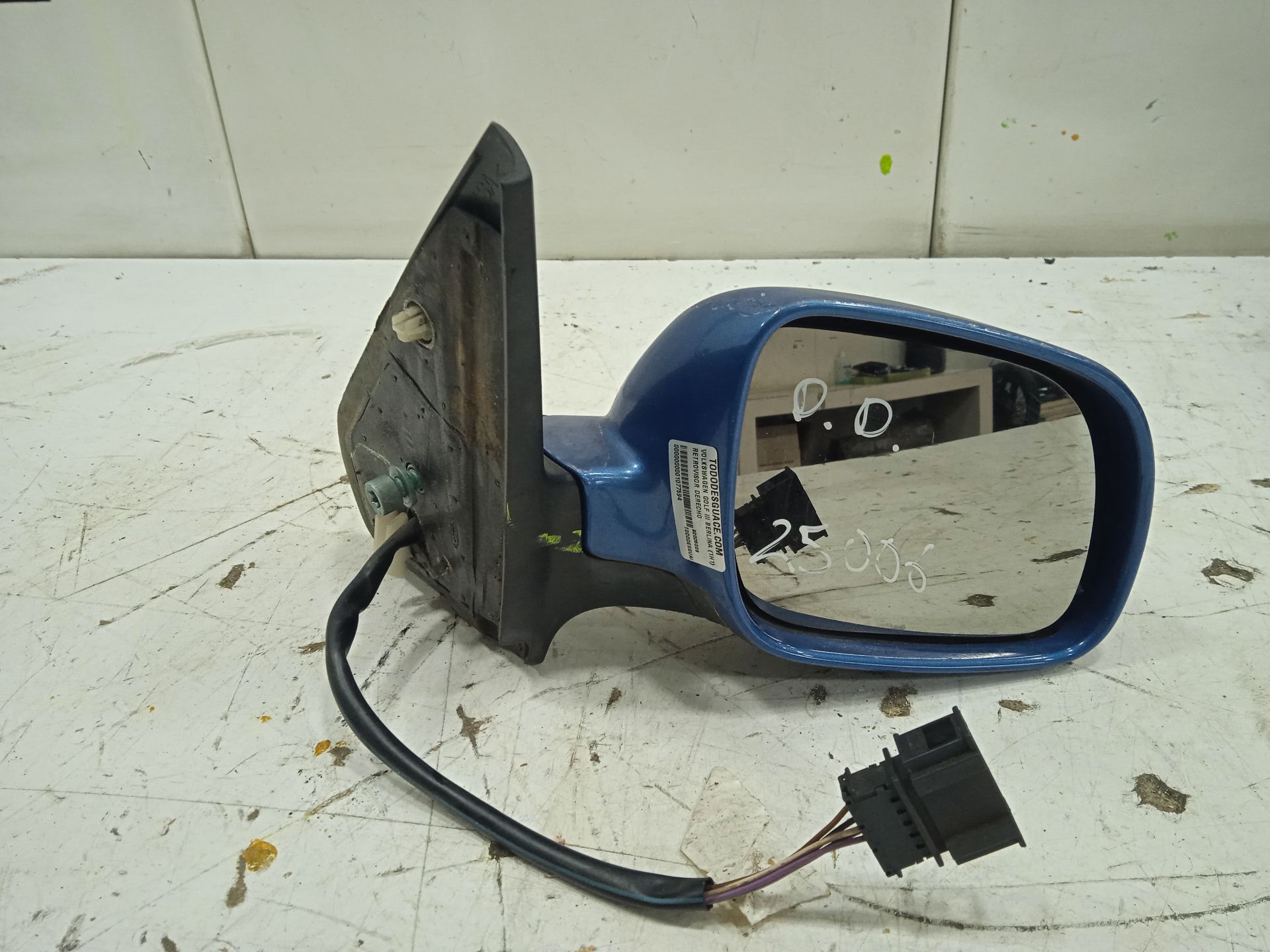 Retrovisor derecho básico