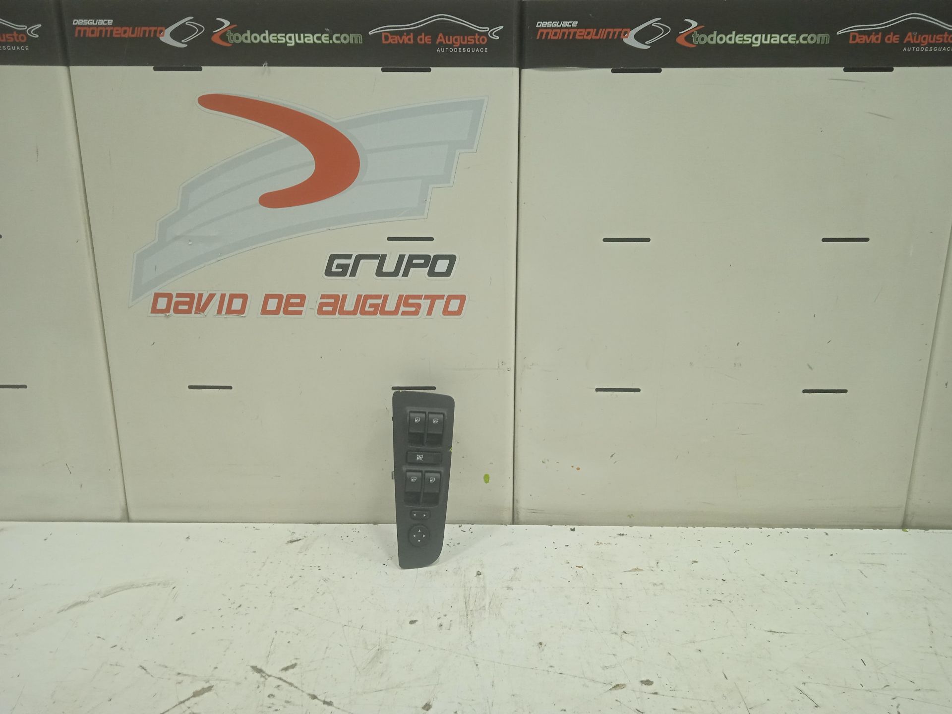 Mando elevalunas delantero izquierdo fiat ii bravo (198) 1.6 16v multijet easy (77kw)