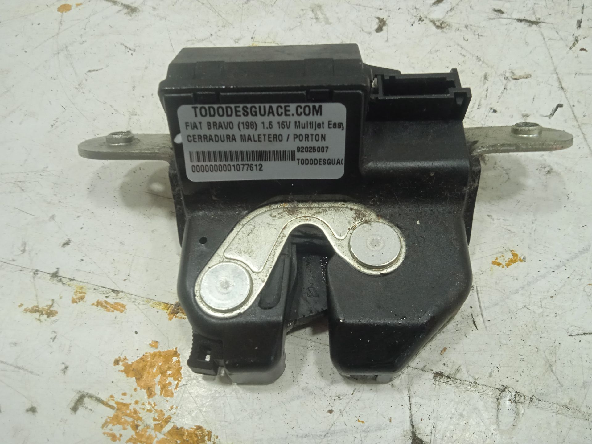 Cerradura maletero / porton fiat ii bravo (198) 1.6 16v multijet easy (77kw)
