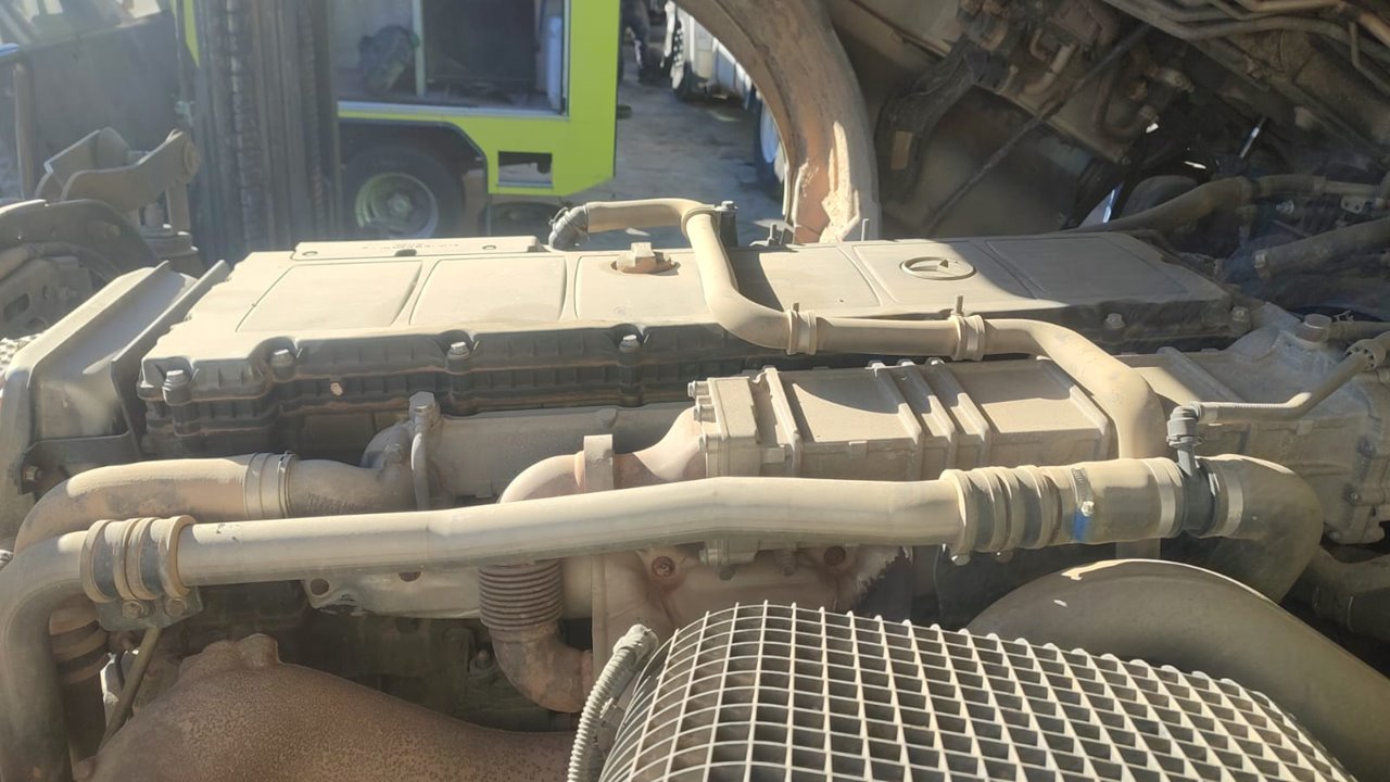 Motor completo mercedes-benz actros 4 2-ejes bm 963 (2011) 18xx 4x2 sattelzugmaschine l b
