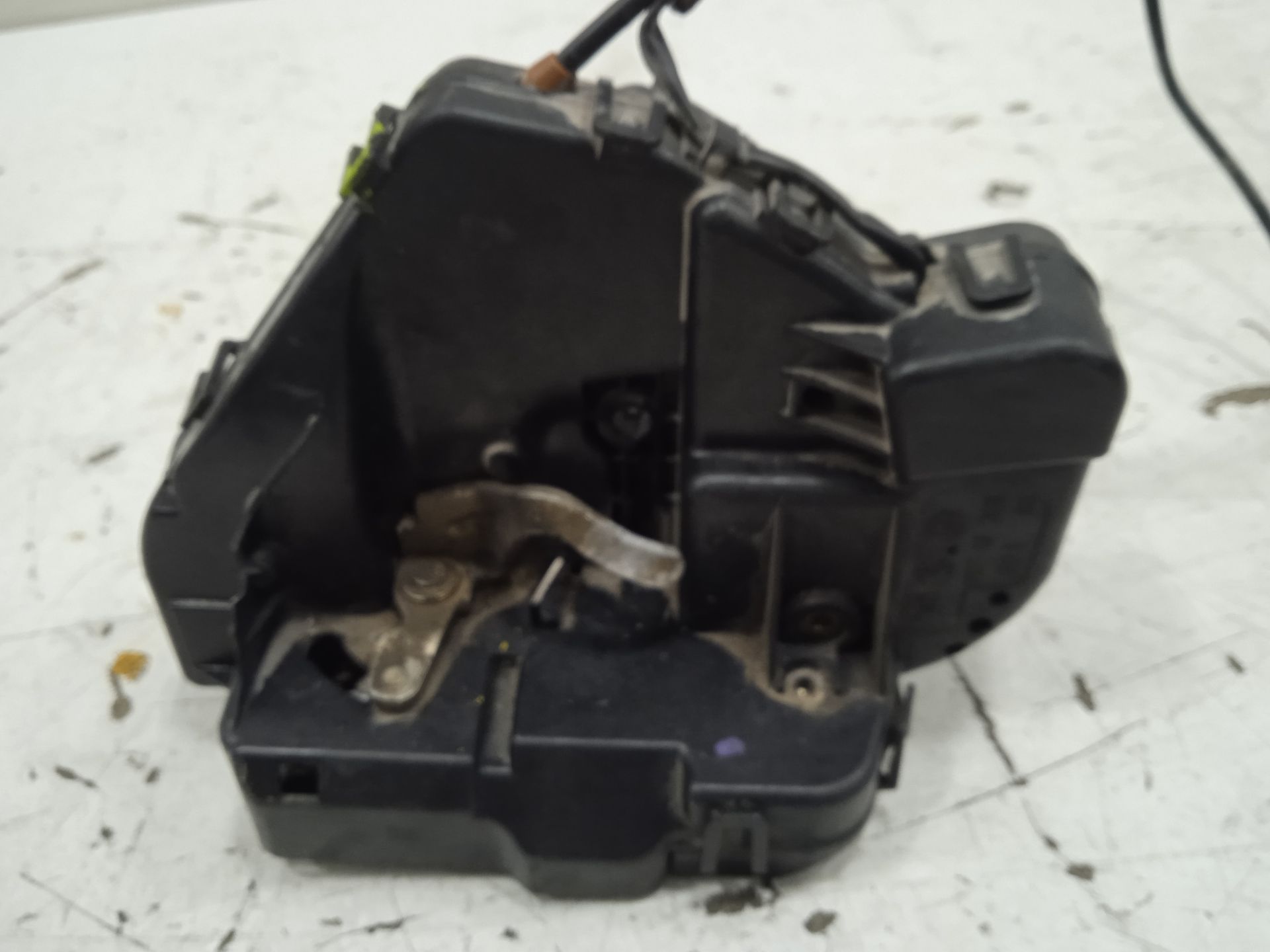 Cerradura puerta trasera derecha mercedes-benz clase c (bm 203) berlina 270 cdi (203.016)