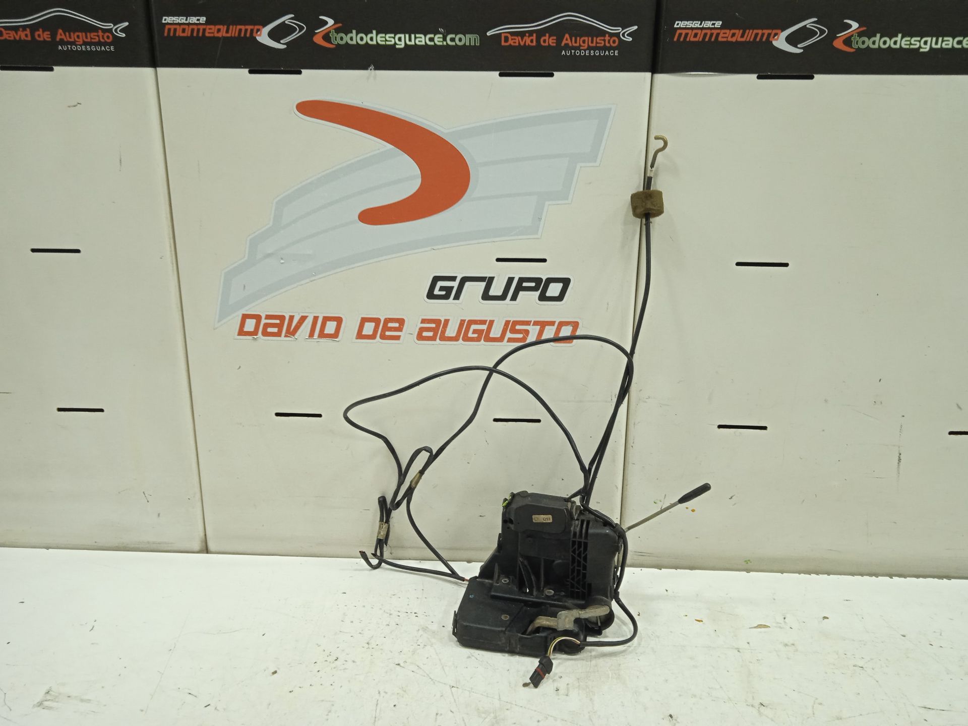 Cerradura puerta delantera izquierda mercedes-benz clase c (bm 203) berlina 270 cdi (203.016)