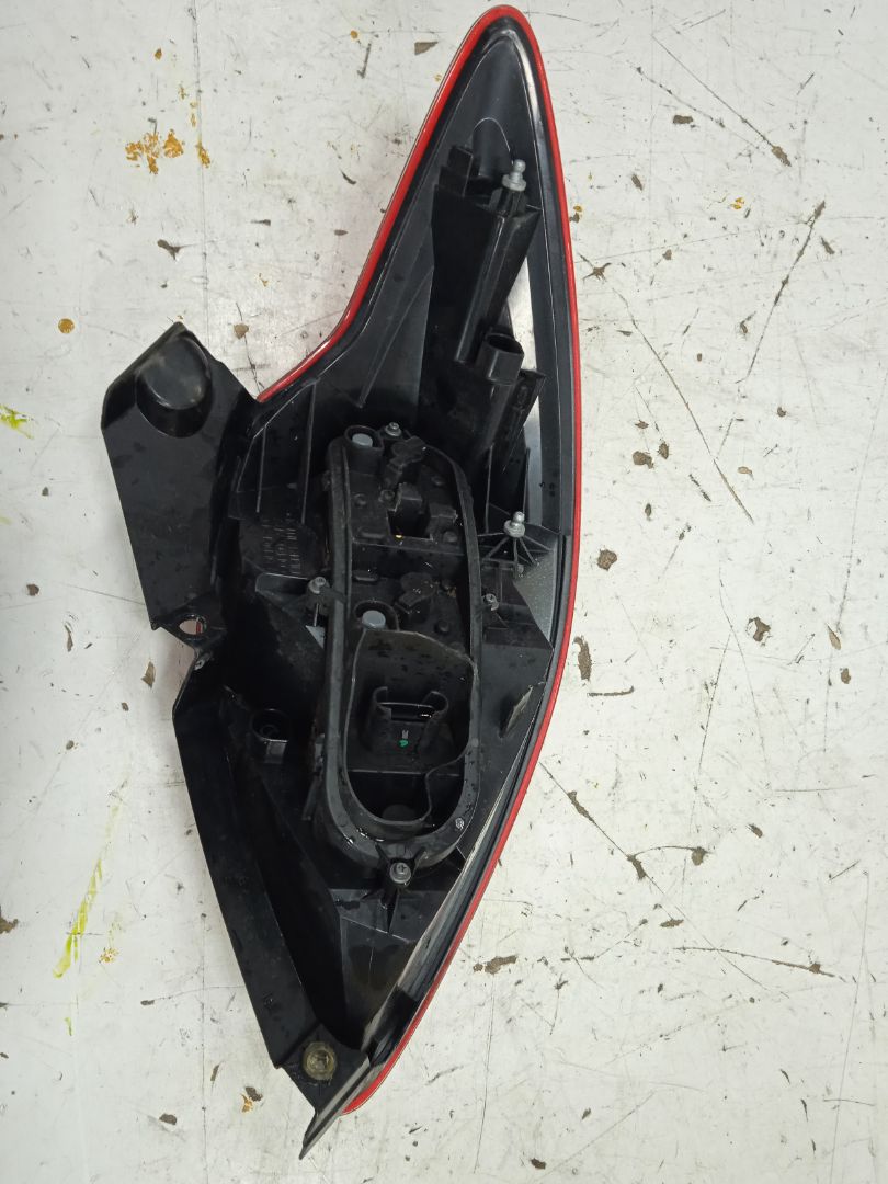 Piloto trasero izquierdo ford ka (ccu) titanium+