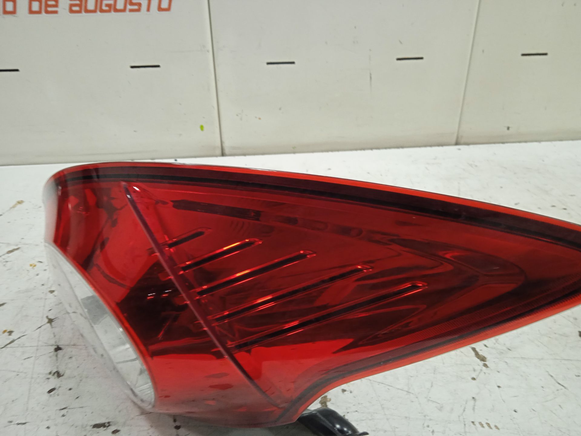 Piloto trasero izquierdo ford ka (ccu) titanium+
