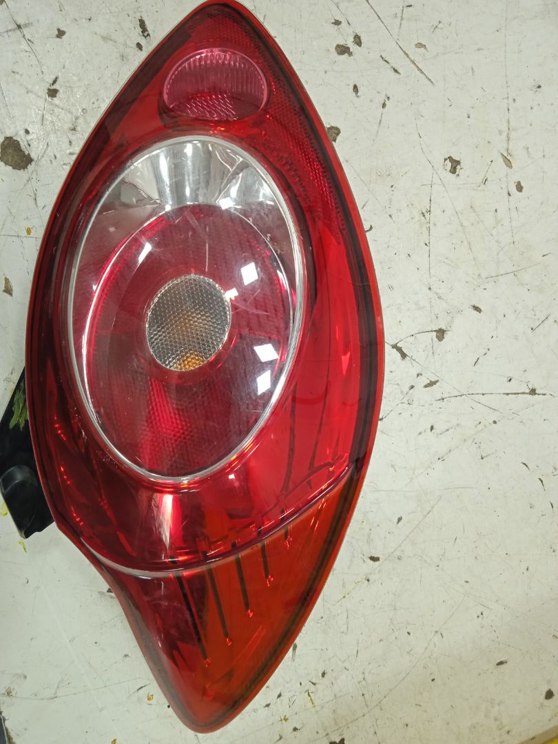 Piloto trasero izquierdo ford ka (ccu) titanium+