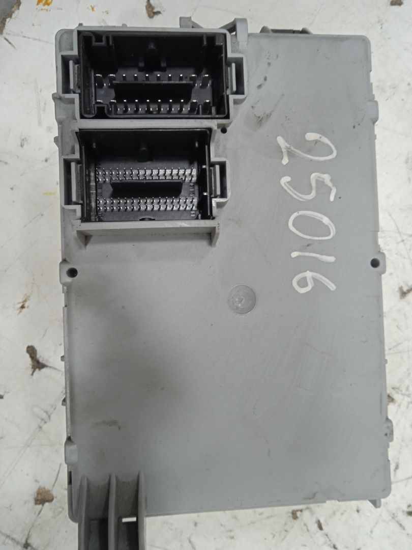 Caja reles / fusibles ford ka (ccu) titanium+