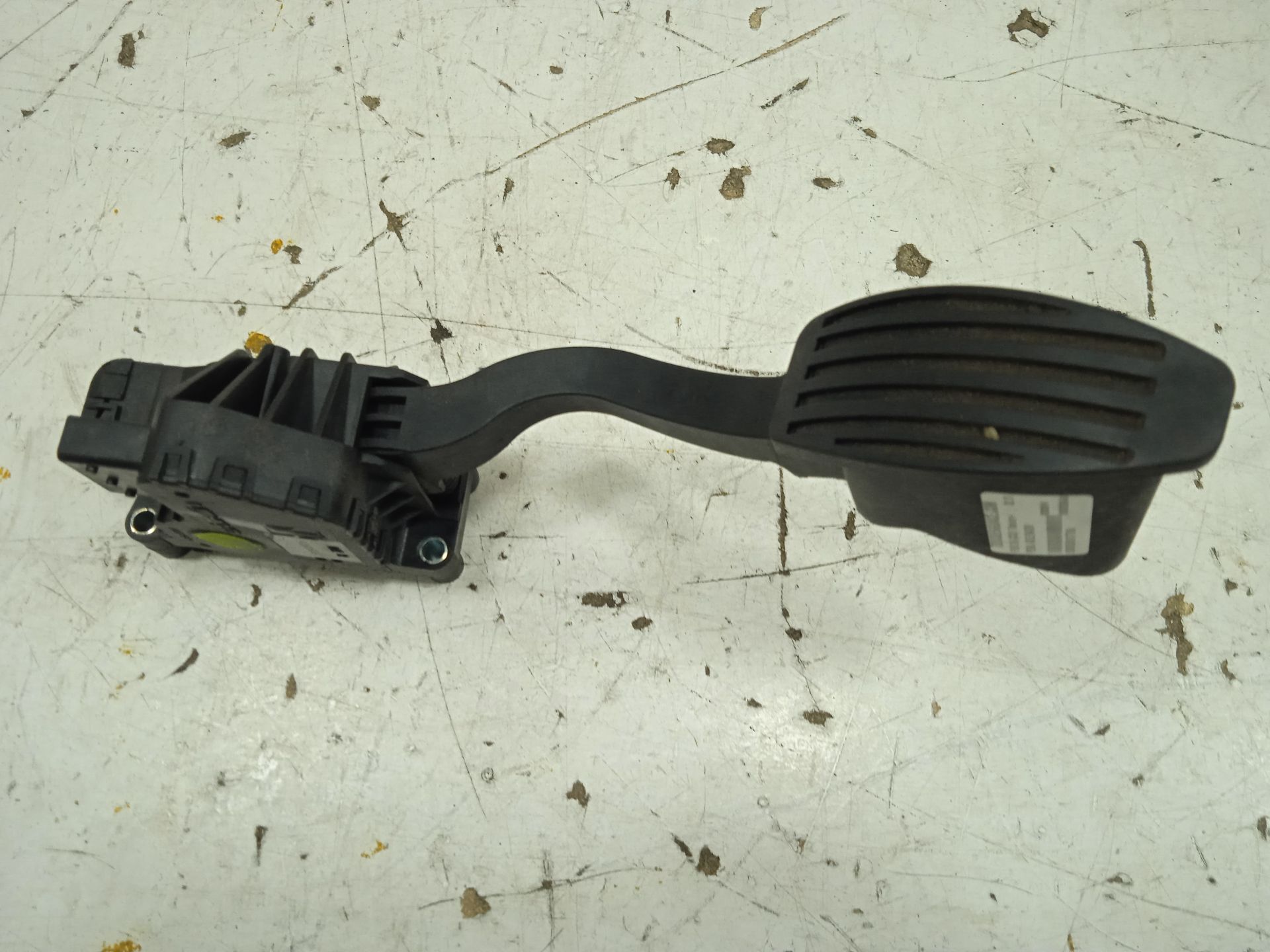 Pedal acelerador ford ka (ccu) titanium+